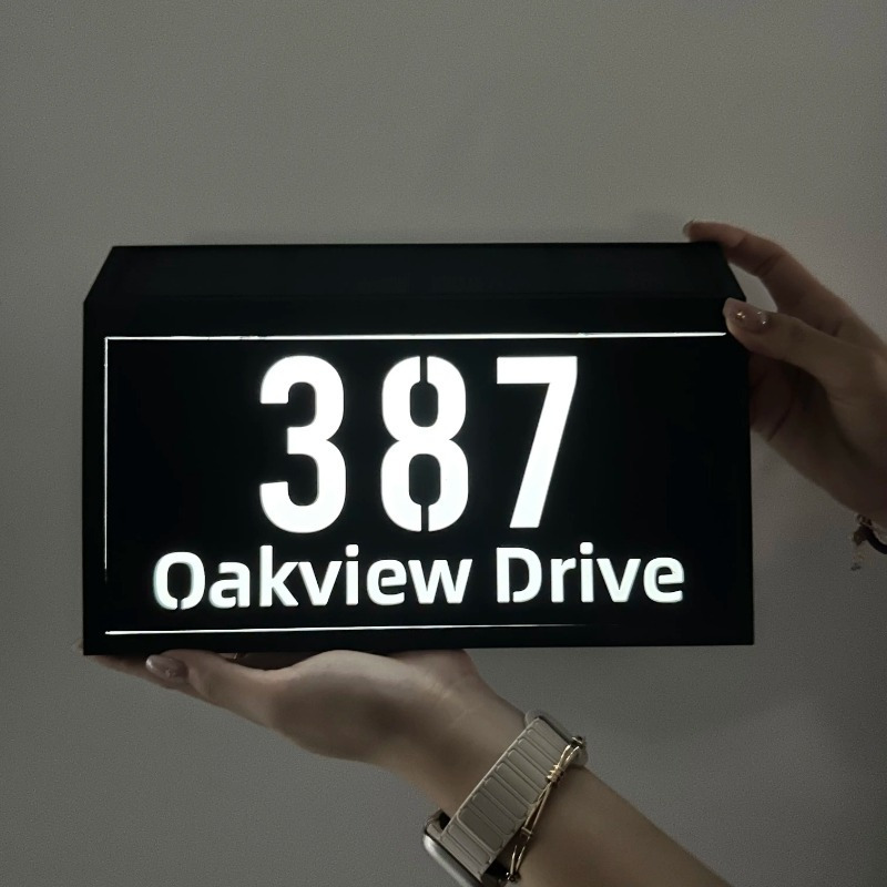 Solar-Powered Doorplates – Eco-Friendly Illumination for Your Home