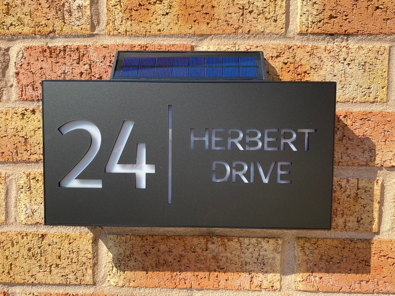 现代房屋标牌,太阳能房屋标牌