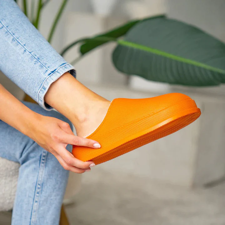 WATERPROOF NON-SLIP WINTER SLIPPERS