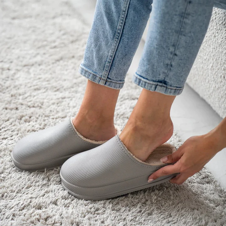 WATERPROOF NON-SLIP WINTER SLIPPERS