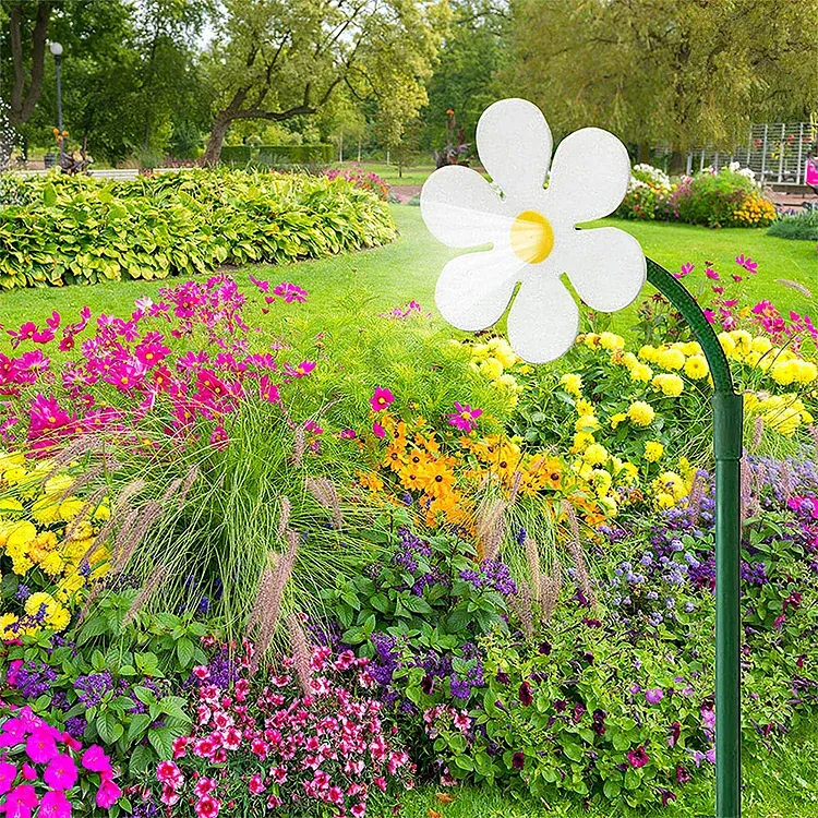 Shobous Crazy Dancing Daisy Garden Lawn Sprinkler