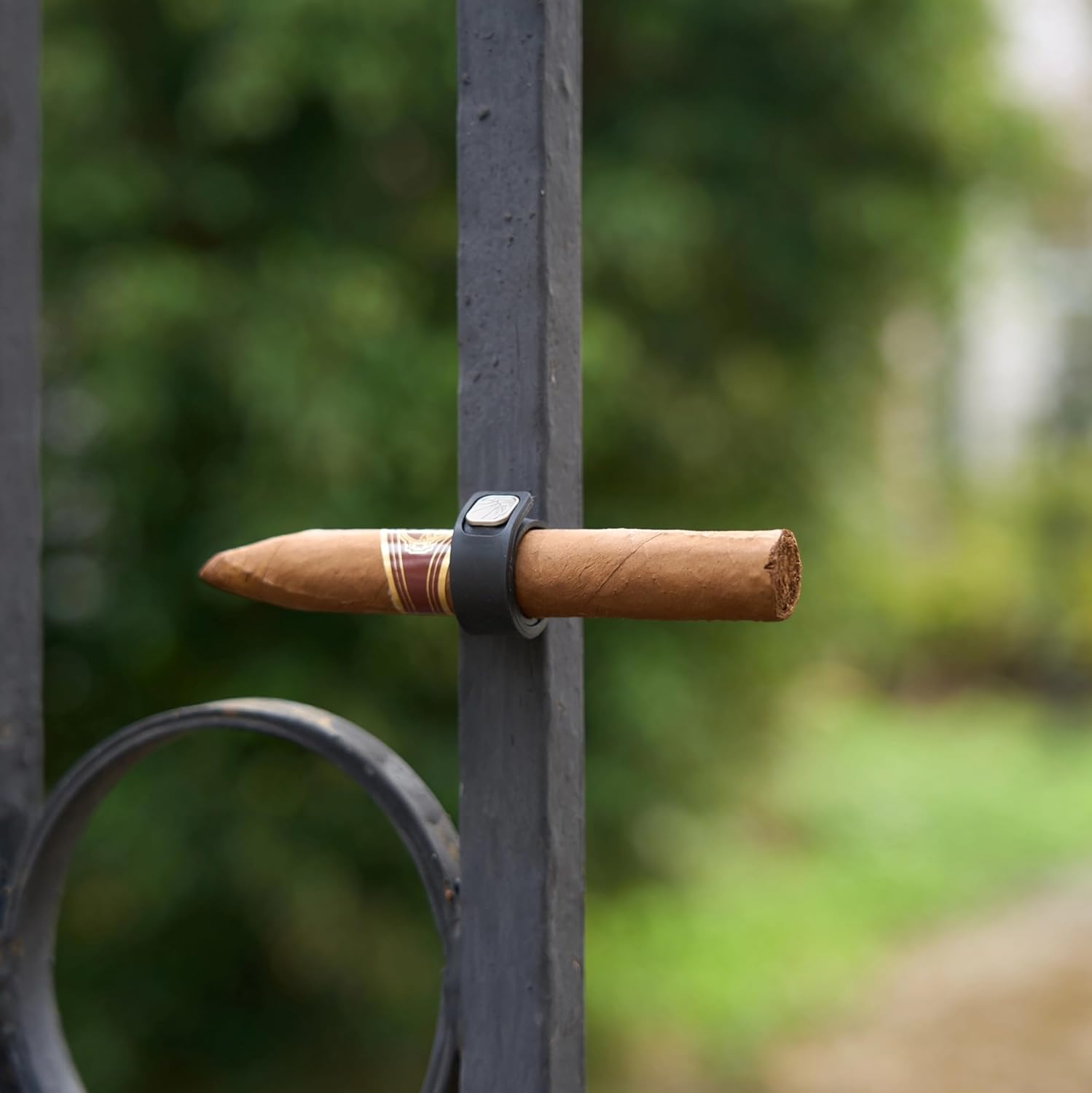 [Fits any size cigar] The Ultimate Magnetic Stogie Holder🔥🔥Buy 5 Get 3 Free[Free Shipping]