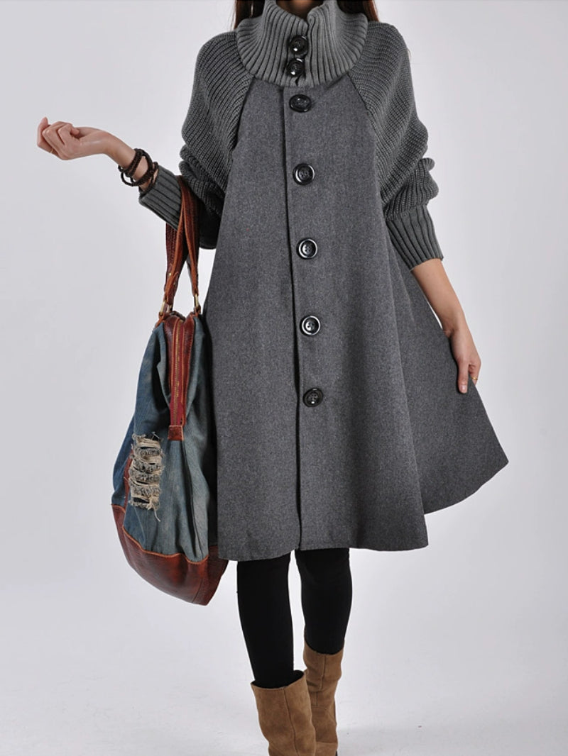 Oversized kaput s dugim rukavima i visokim dekolteom