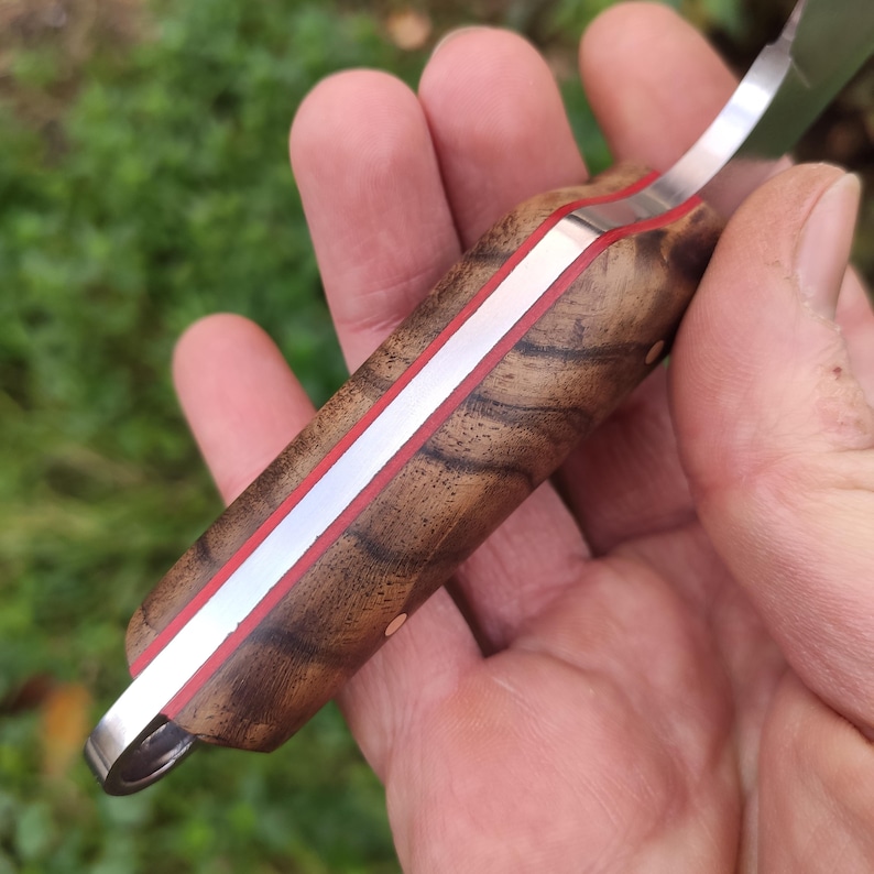 Nóż Wharncliffe EDC ze stałym ostrzem i skórzaną pochwą, stal Sleipner i orzech turecki,