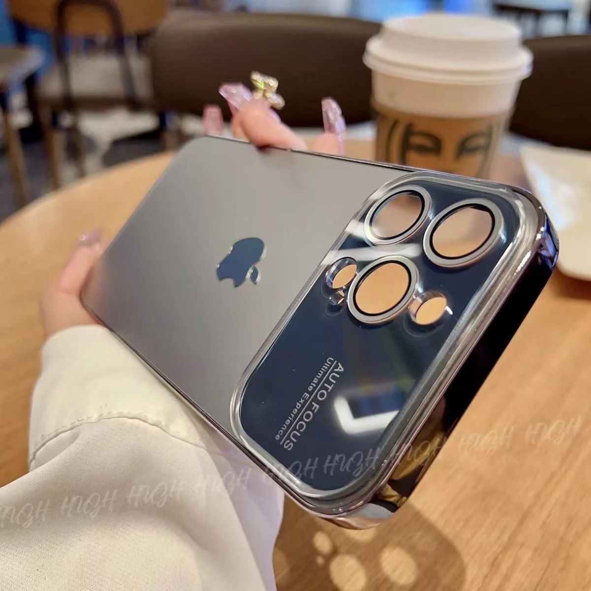 Telefontok integrált lencsével és AG üveg szerelőlappal