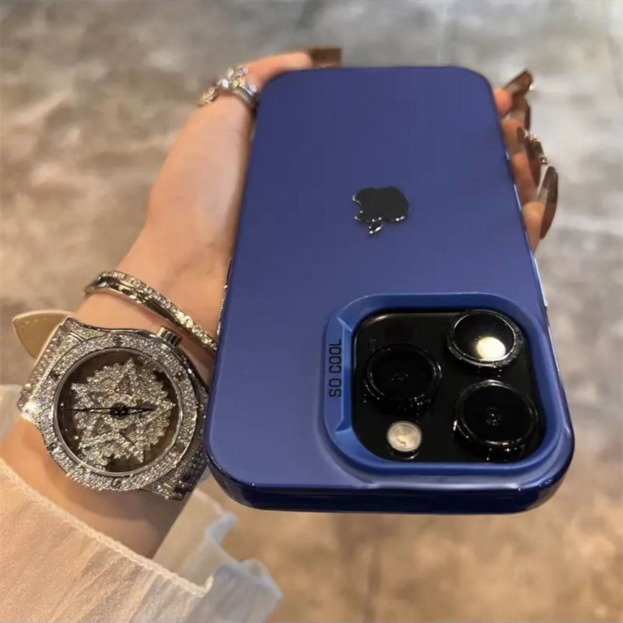 Kiváló minőségű matt leesés- és ujjlenyomatmentes iPhone tok