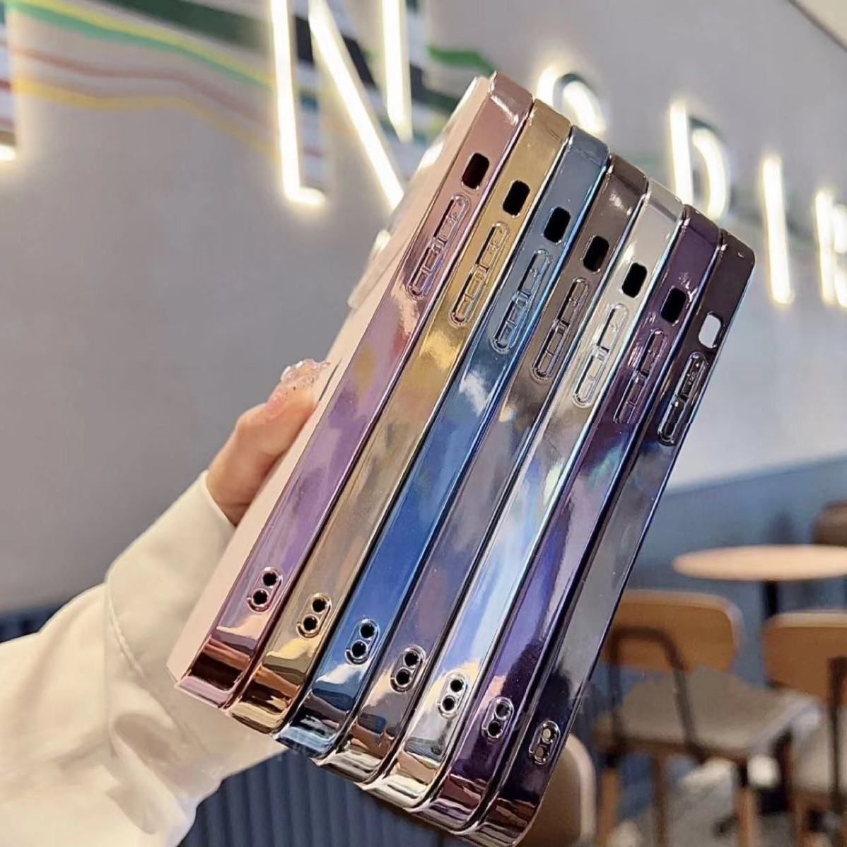 Telefontok integrált lencsével és AG üveg szerelőlappal