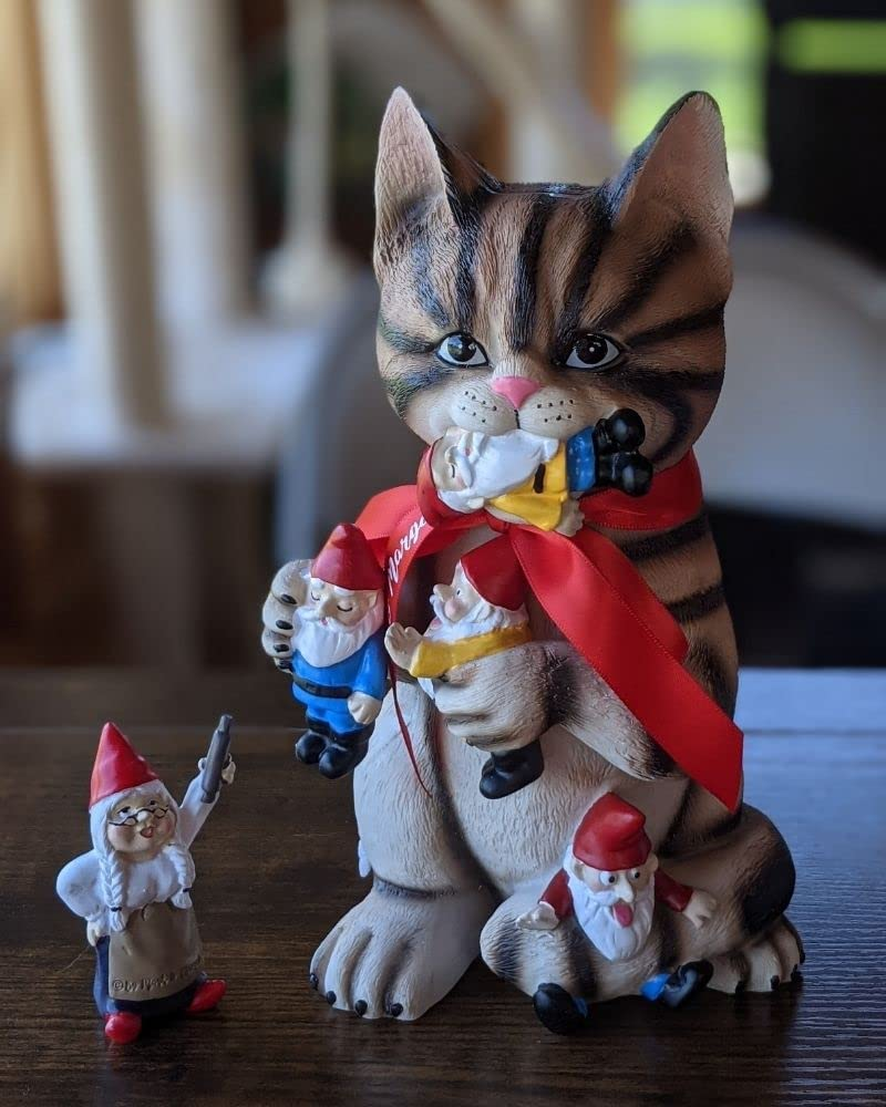 Mischievous Cat Garden Gnome Statue Figurine【BUY 2 FREE SHIPPING】