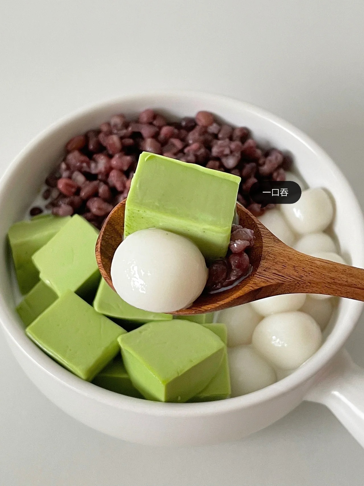 vonive milk tea coffee drink