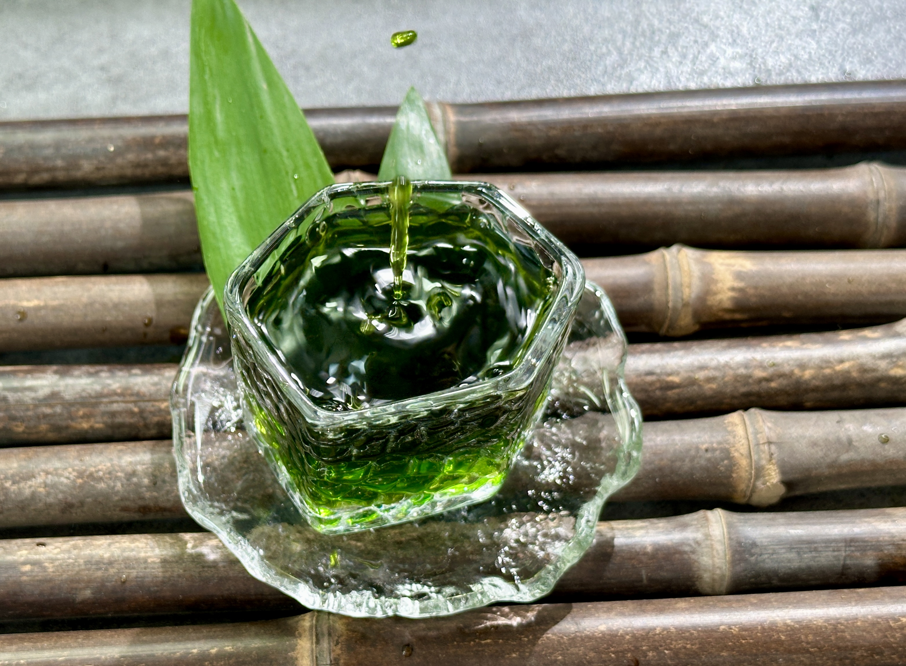 vonive milk tea coffee drink