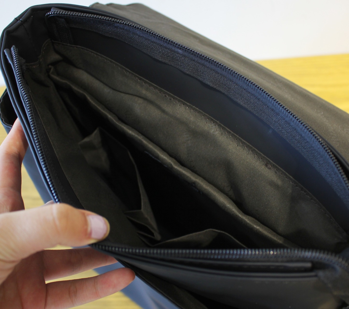 VICTORNEST®Backpack Laptop Bag Solid Color Men's Bag Flap Backpack-VICTORNEST