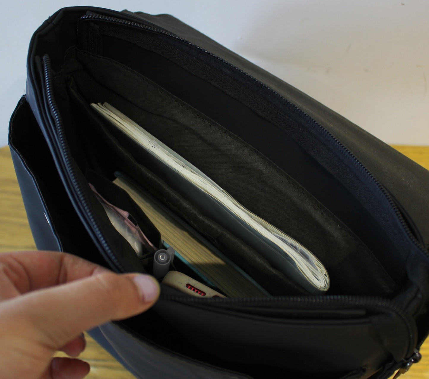 VICTORNEST®Backpack Laptop Bag Solid Color Men's Bag Flap Backpack-VICTORNEST