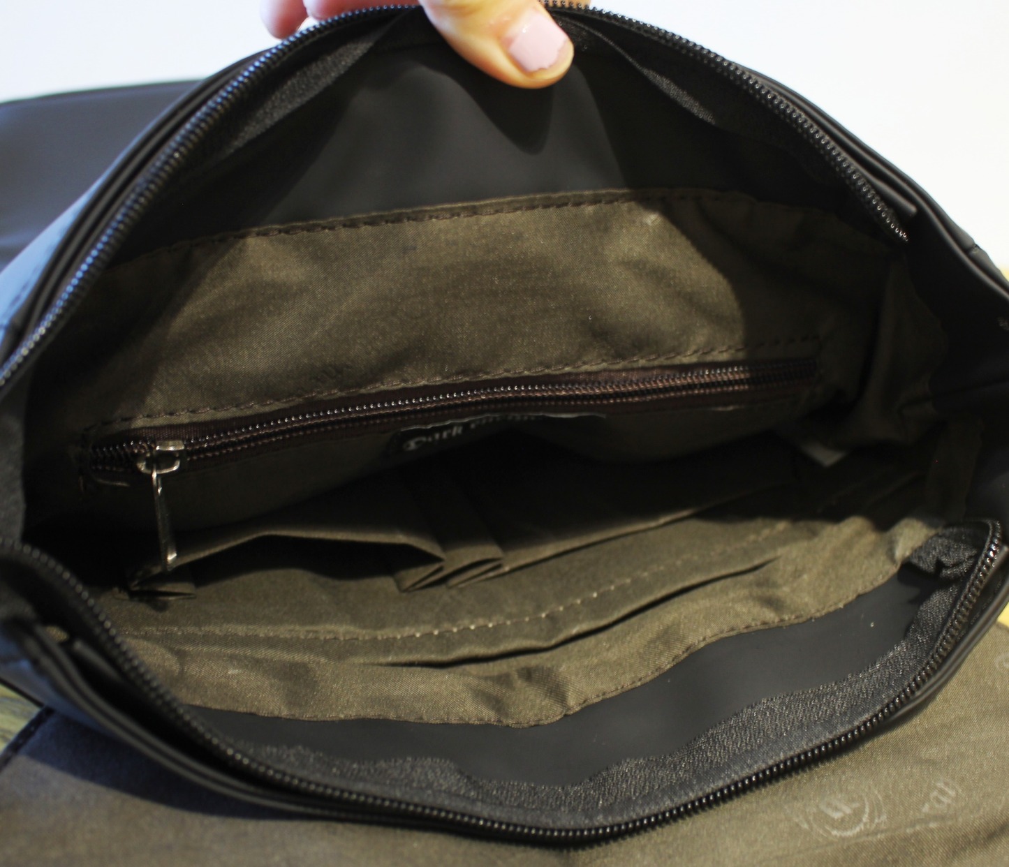 VICTORNEST®Backpack Laptop Bag Solid Color Men's Bag Flap Backpack-VICTORNEST