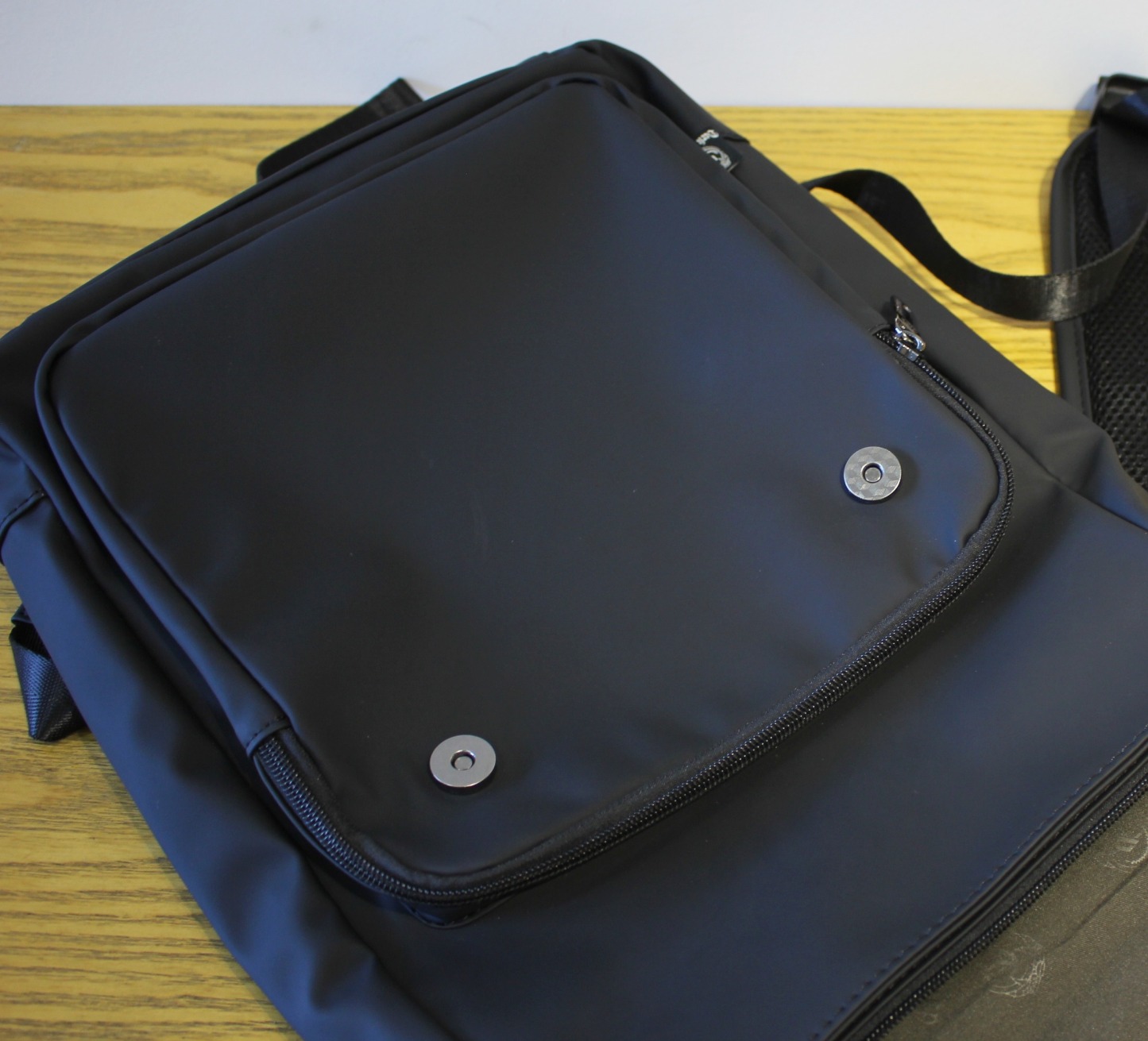 VICTORNEST®Backpack Laptop Bag Solid Color Men's Bag Flap Backpack-VICTORNEST