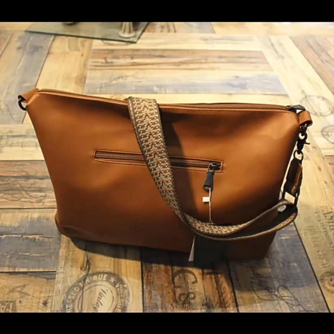VICTORNEST® Large-capacity men's leather crossbody shoulder bag, stylish and simple travel bag