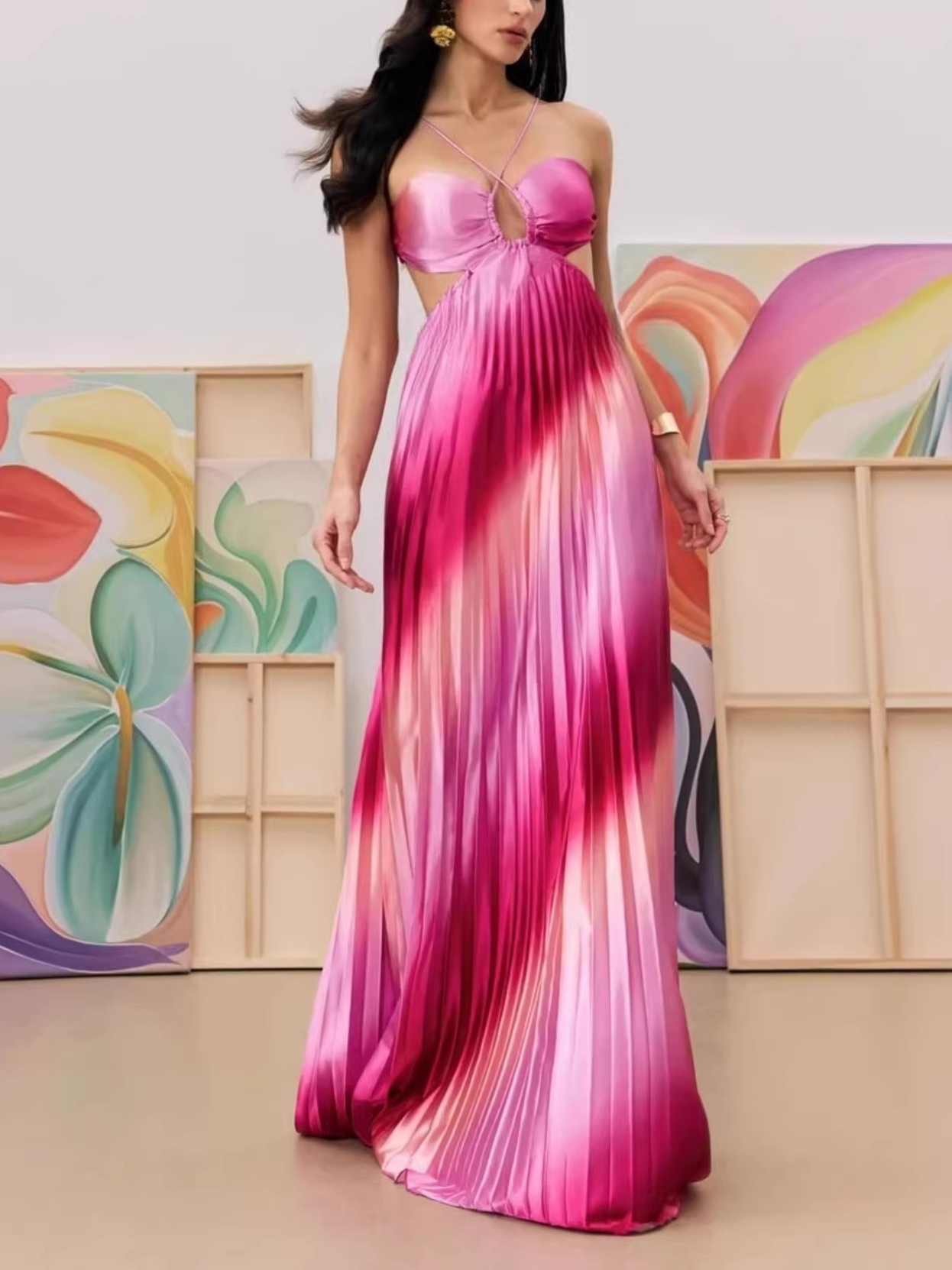 Women's Gradient Pleated Cutout Halter Maxi Dress