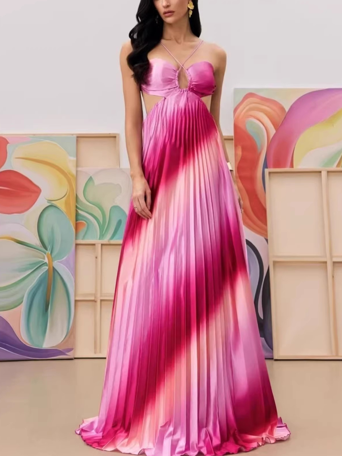 Women's Gradient Pleated Cutout Halter Maxi Dress