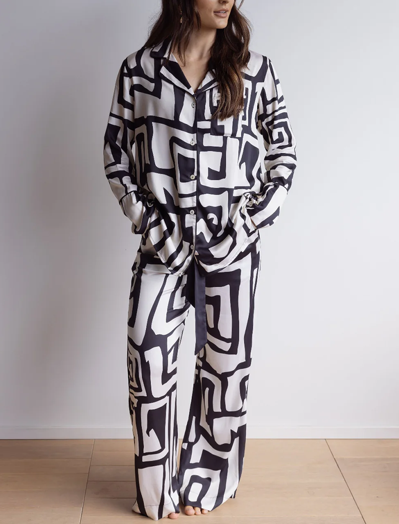 Black and white geometric pattern long pajama set(BUY 2 FREE SHIPPING)