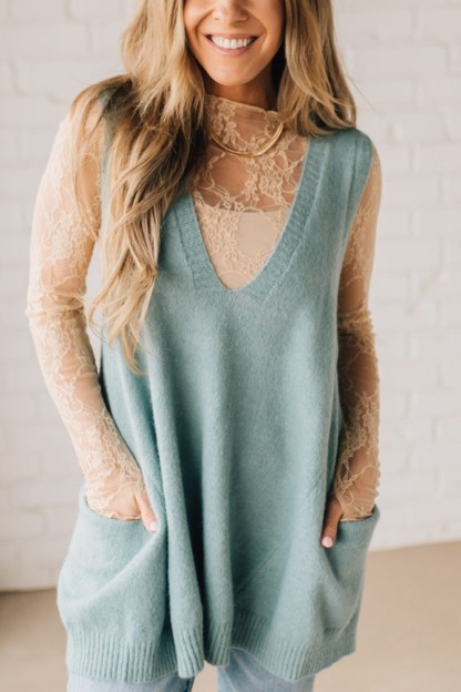 Cozy Pocket Sweater Vest