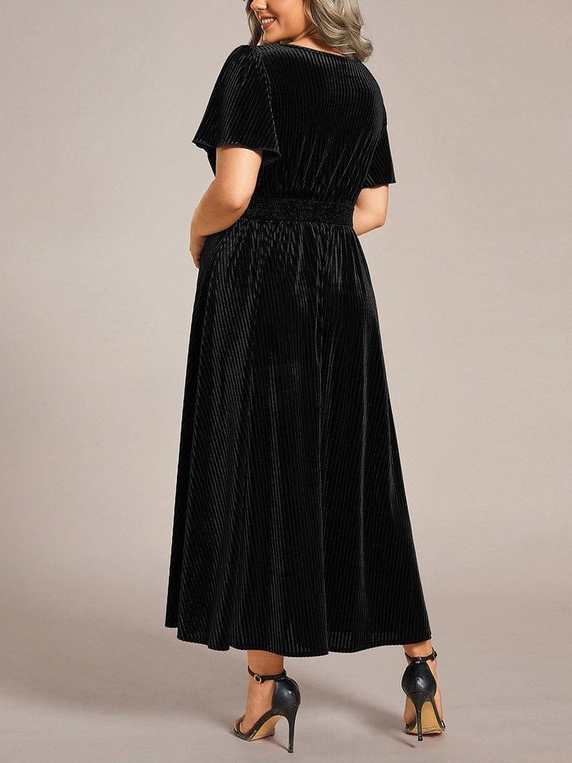 Women's V-Neck Short Sleeve Pleated Velvet Dress