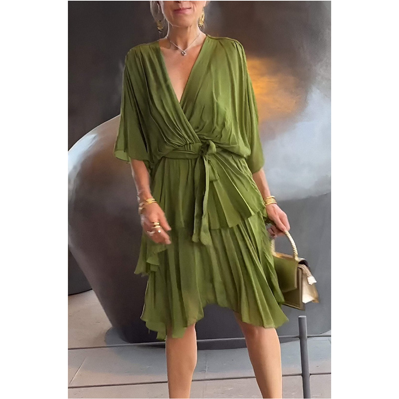 🔥🔥🔥🔥Women's V-neck lace-up pleated irregular cake dress