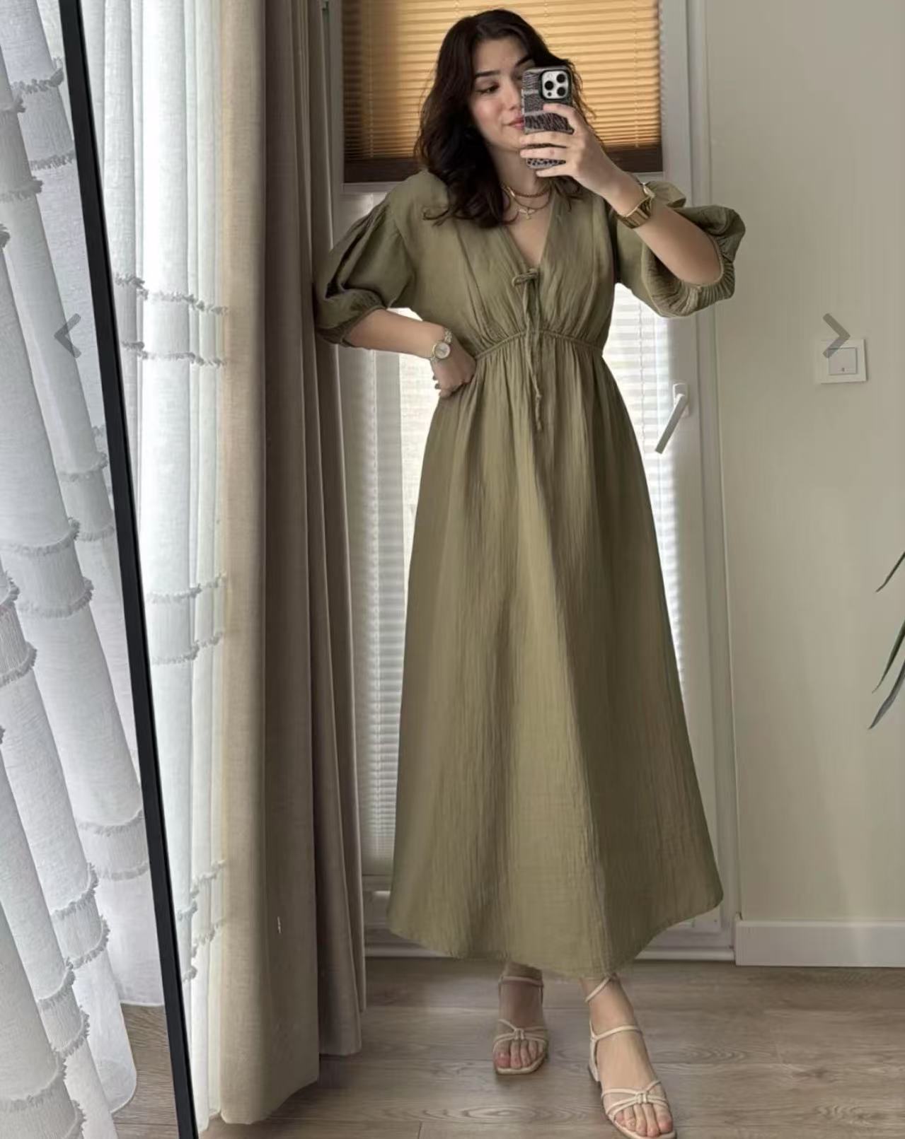 Solid color V-neck puff sleeve short-sleeved slimming A-line dress（BUY 2 FREE SHIPPING)