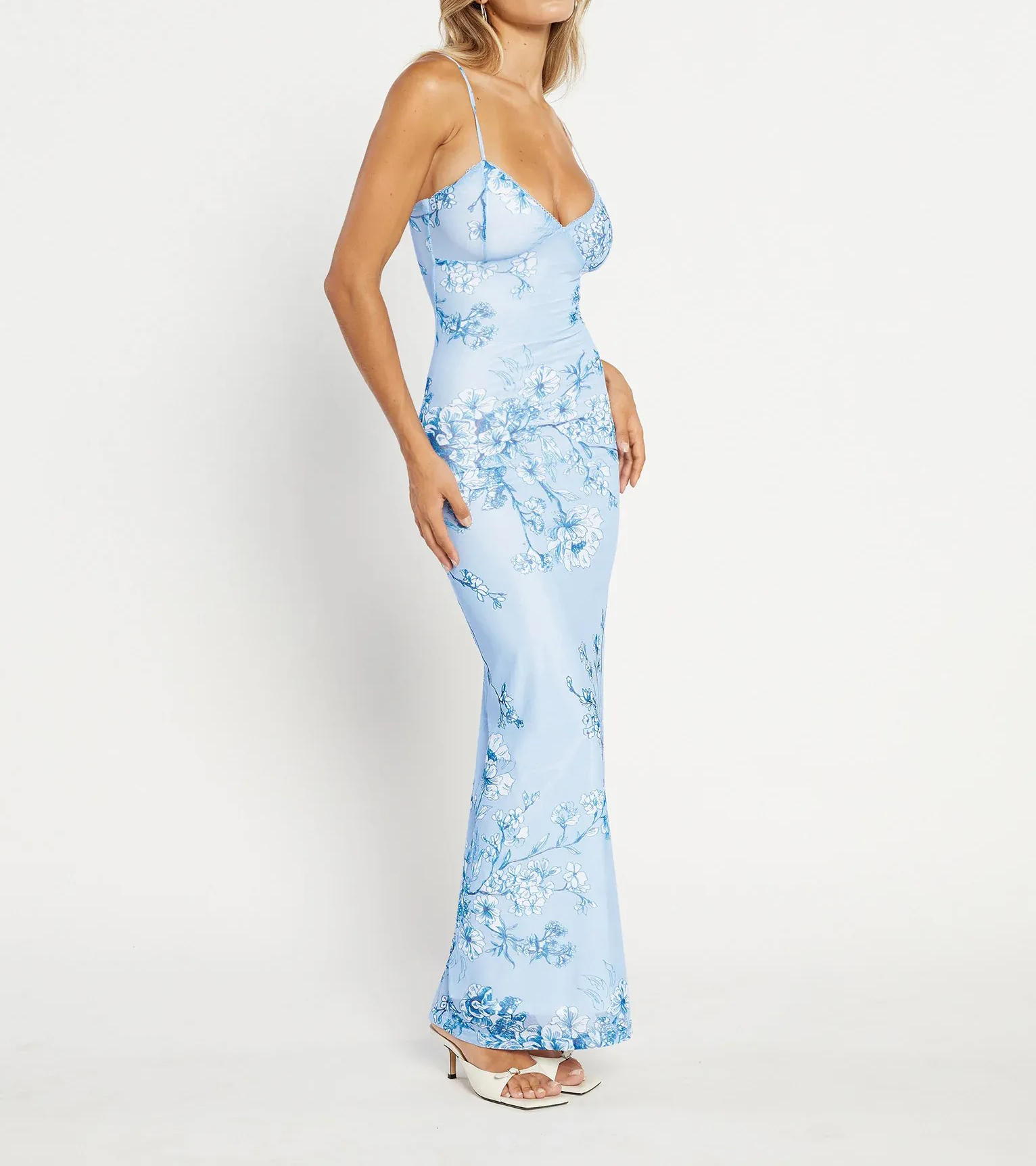 🔥🔥🔥🔥V-neckline fitted silhouette Maxi dress