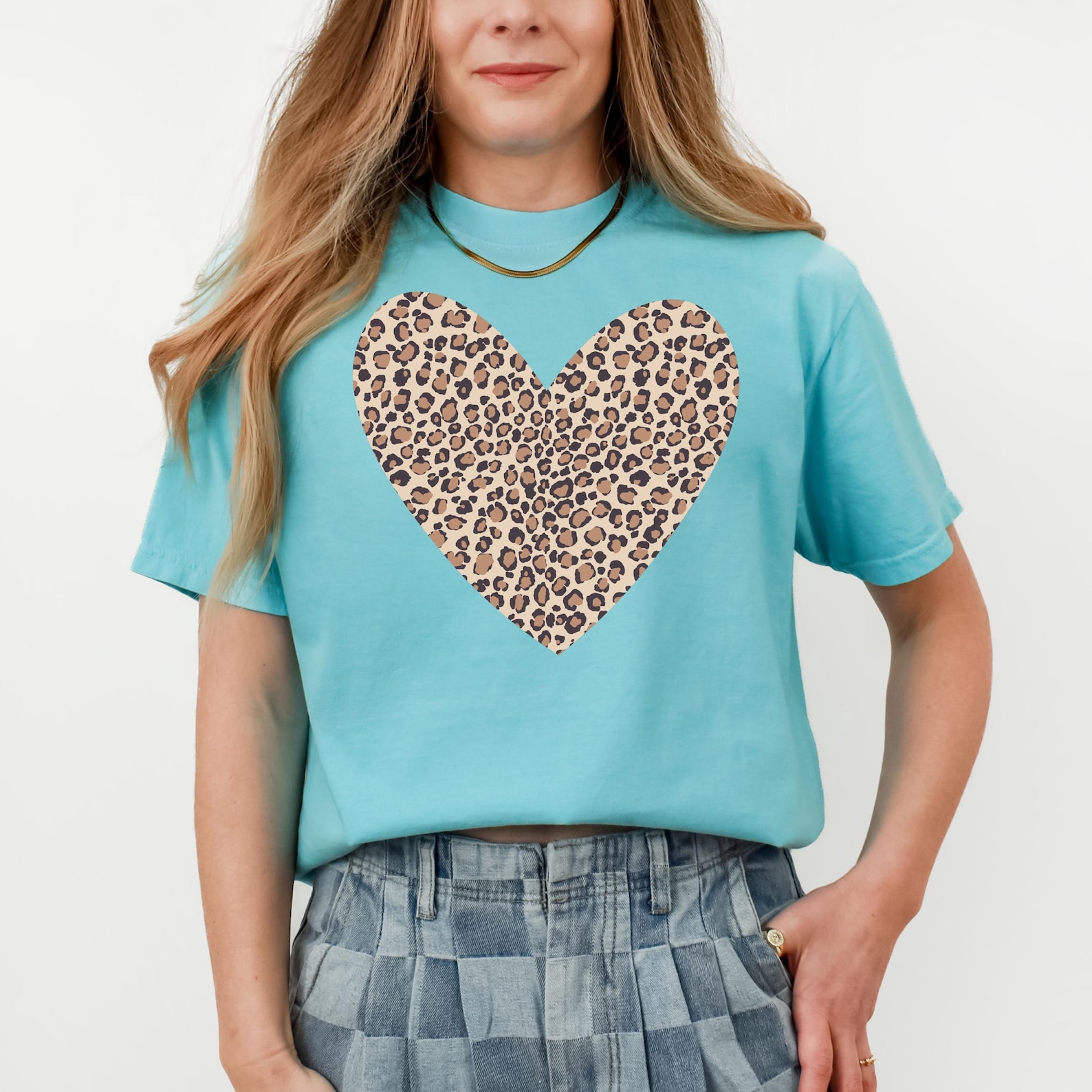 Cute Valentine’s Day T-Shirt – Leopard Heart Short Sleeve Tee