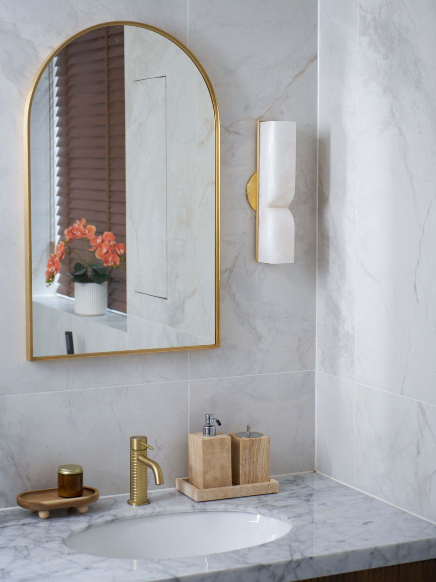 Alabaster Essence Wall Sconce