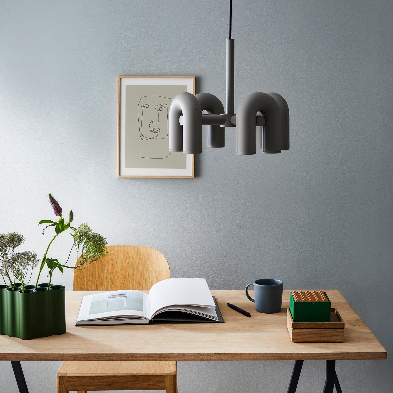 Modern Style Cirkus Chandelier