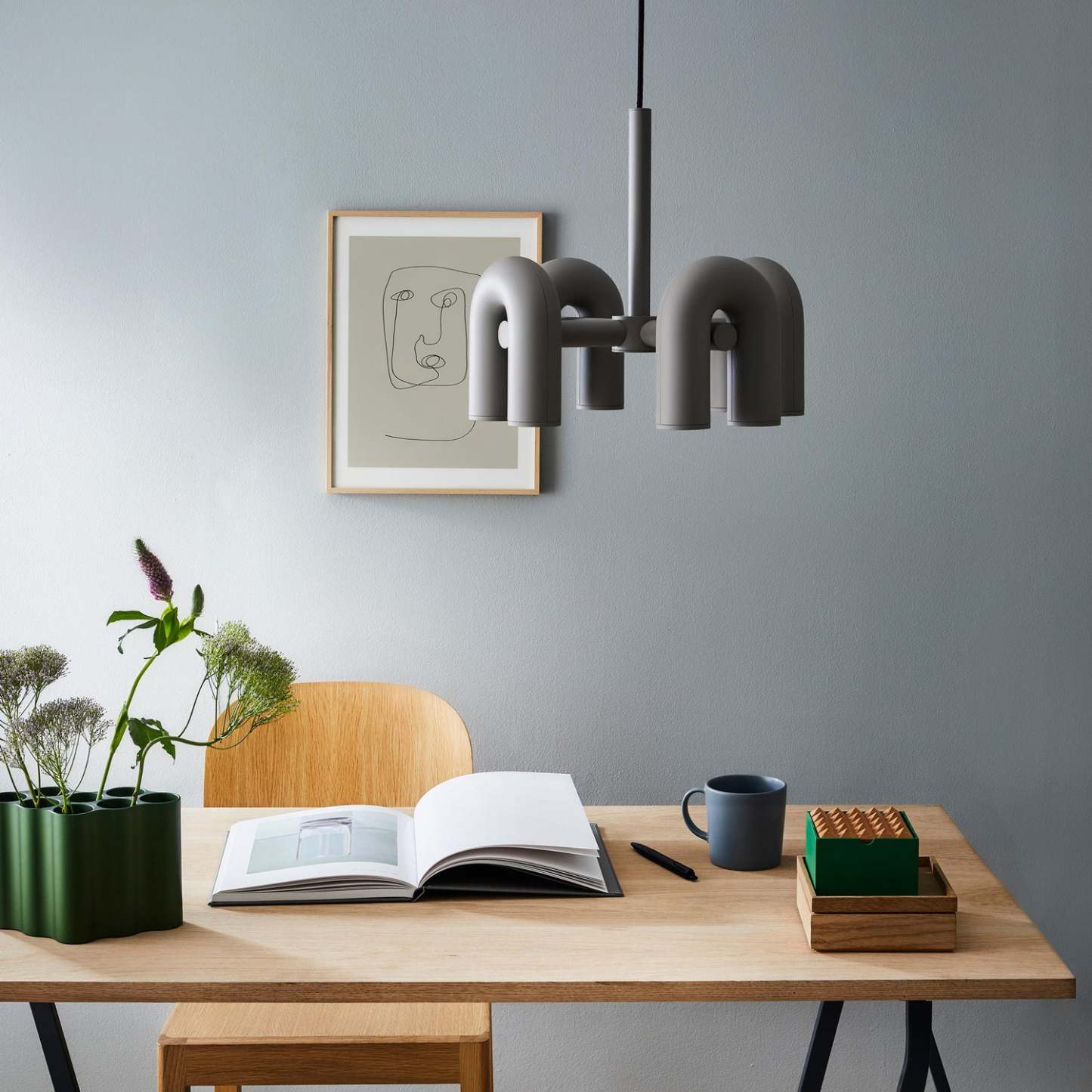 Modern Style Cirkus Chandelier