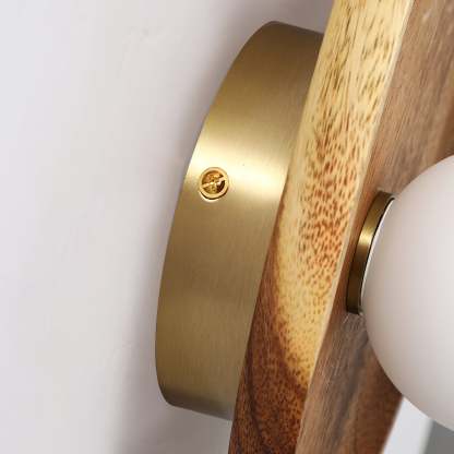 Eivor Wall Lamp