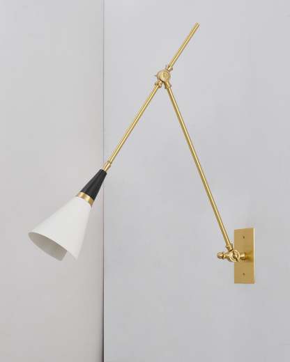 Magari Wall Lamp