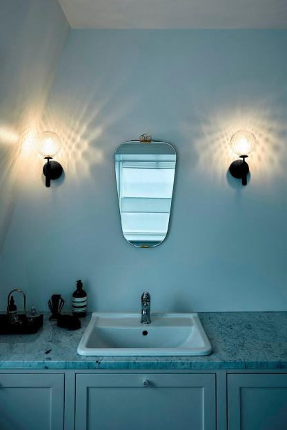 Miira Wall Light