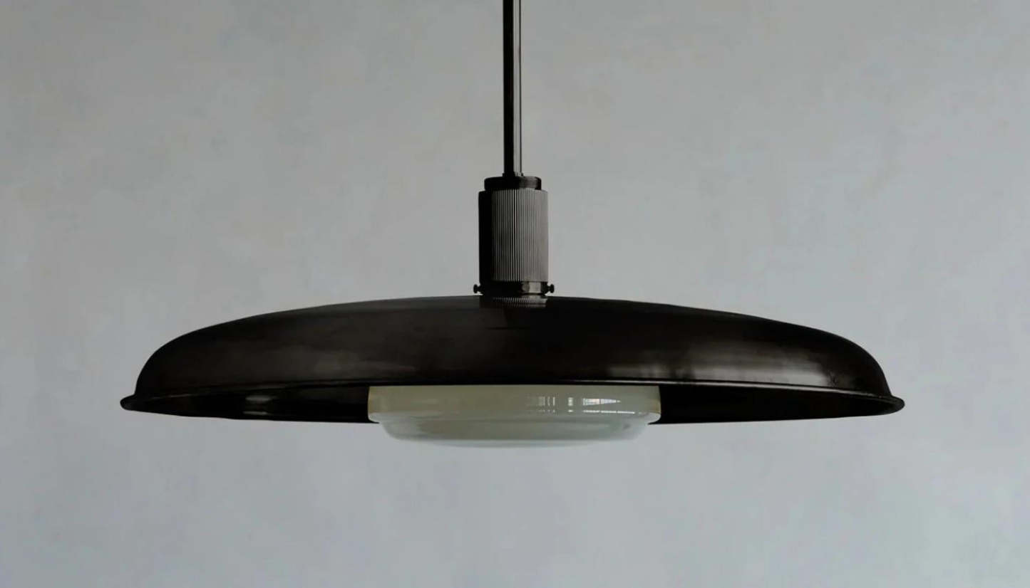 ROMAN AND WILLIAMS GUILD OSCAR PENDANT LIGHT