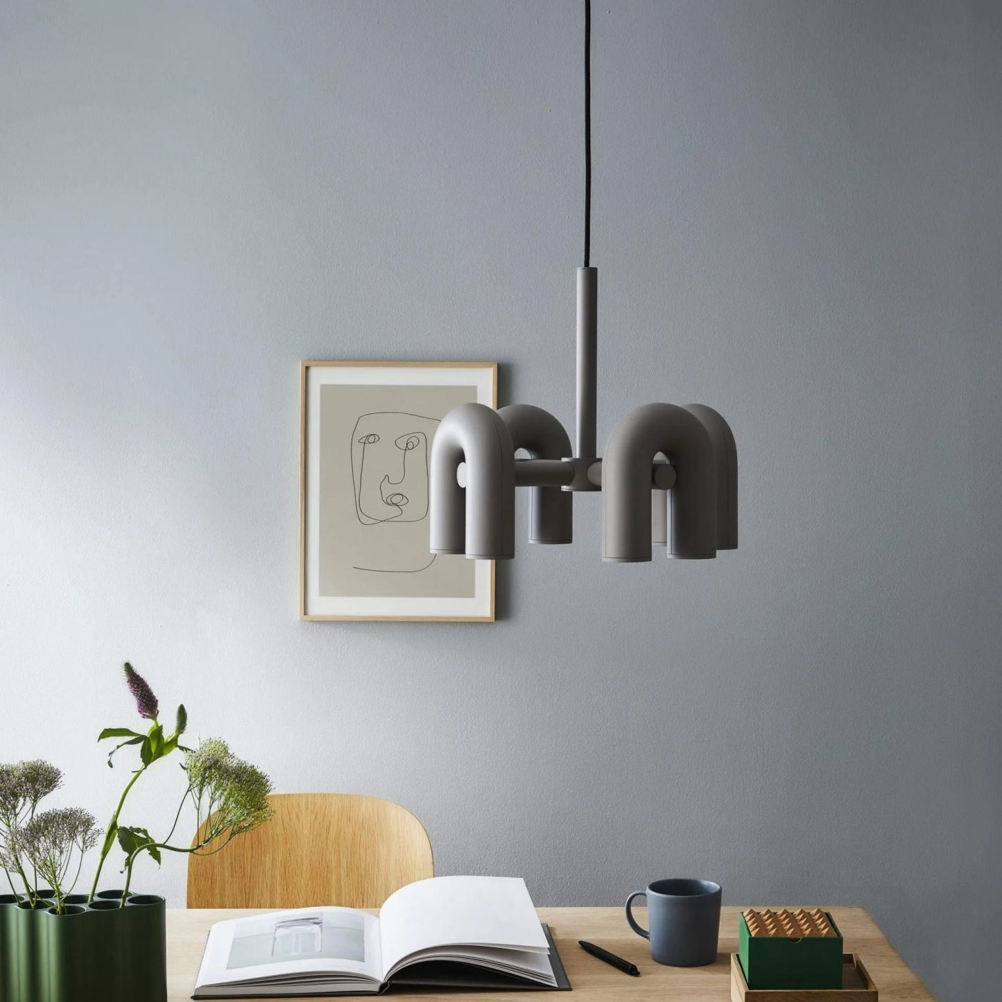 Modern Style Cirkus Chandelier