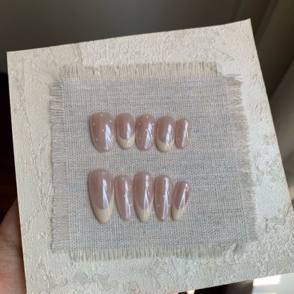 Dot French - Nails