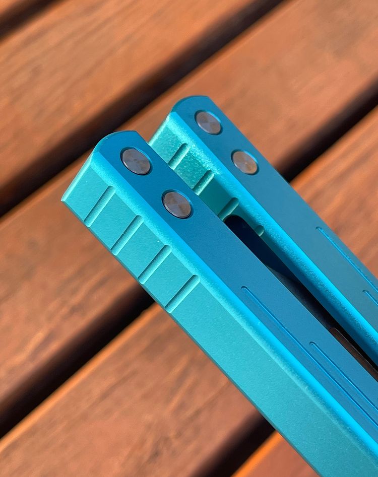 Armed Shark Zephyr V4.5 Balisong Clone-kolisong