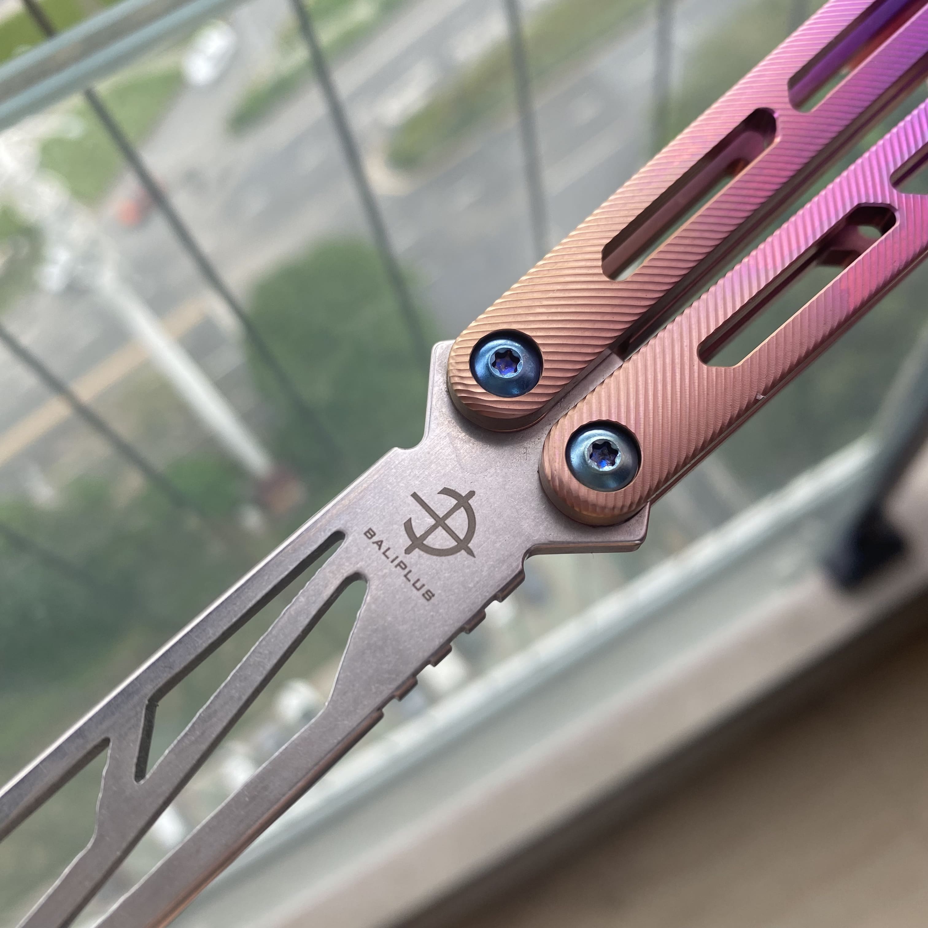 Bali Shark Butterfly Knife, Flipper Knife Butterfly