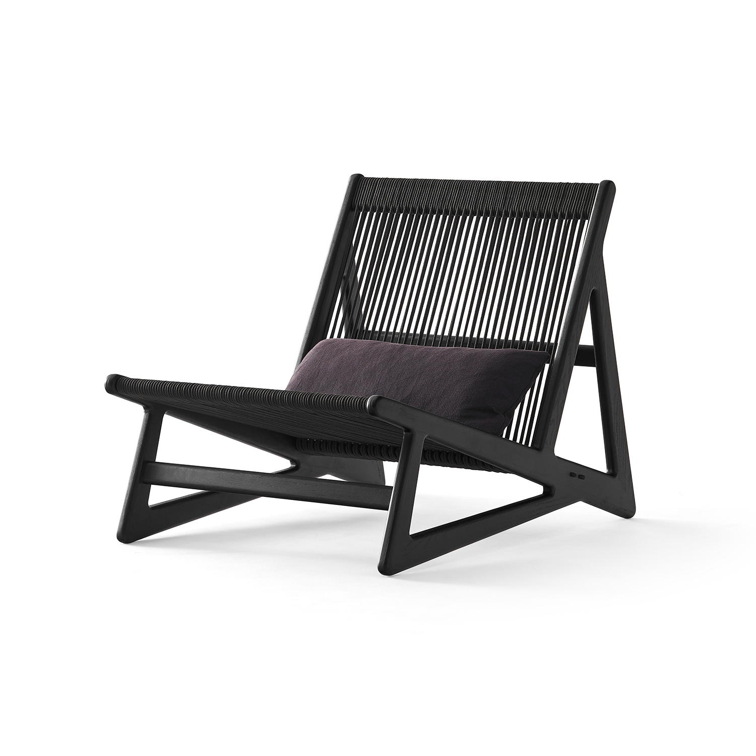 Everos Outdoor Indoor Leisure Chair Solid Wood Lounge Chair