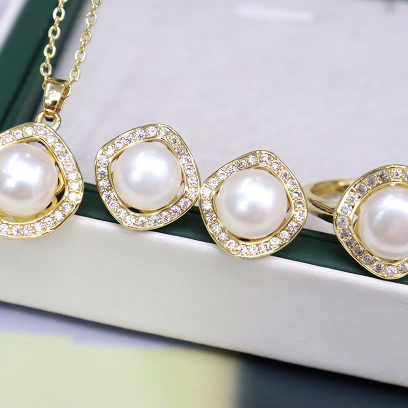 Pearl Jewelry Three-piece Set