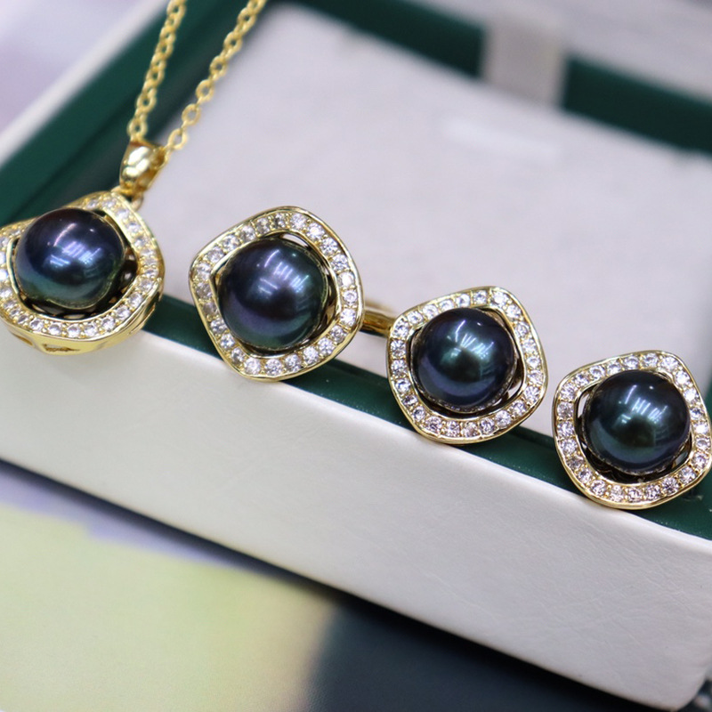 Pearl Jewelry Three-piece Set