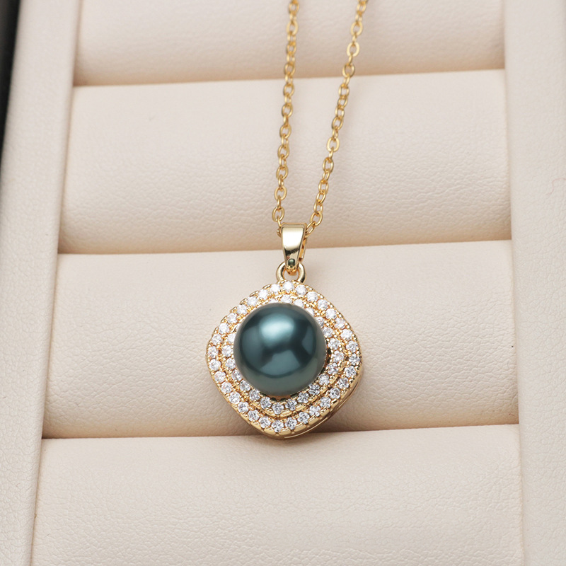 Diamond Classic 18K Gold Akoya Pearl Set Double Trephine