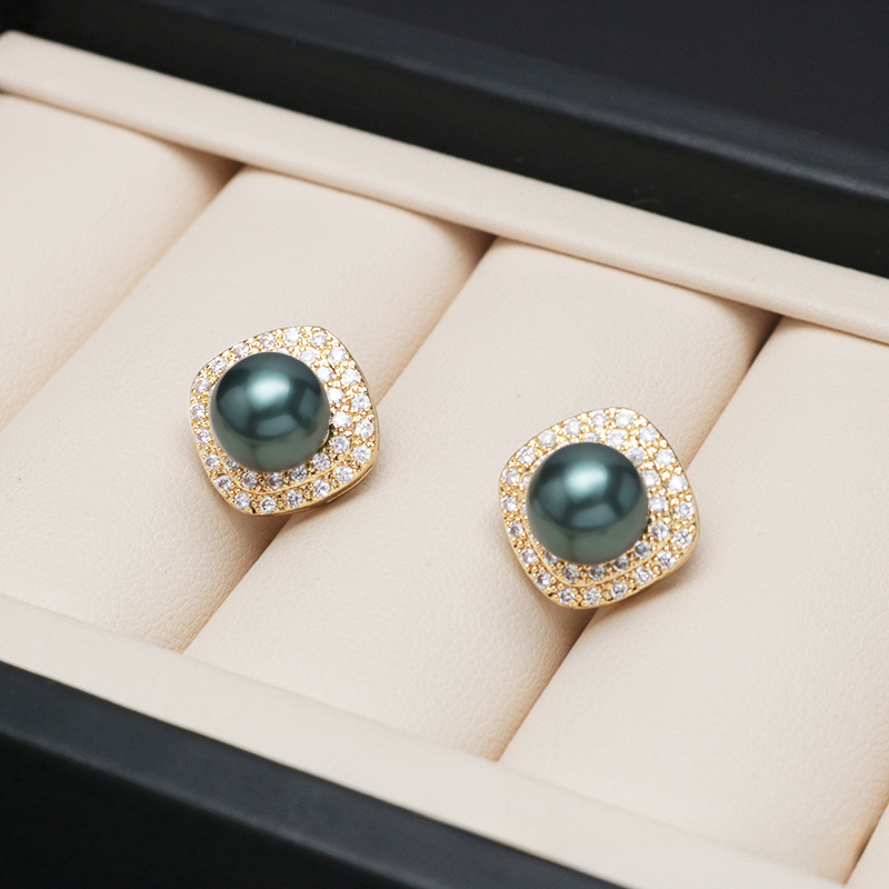 Diamond Classic 18K Gold Akoya Pearl Set Double Trephine