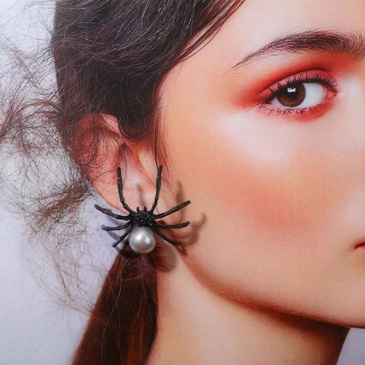🕷Stunning Big Black Spider Pearl Earrings🕷