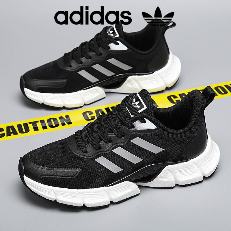 Adidas vyriški batai su minkštu padu ir patogia amortizacija.