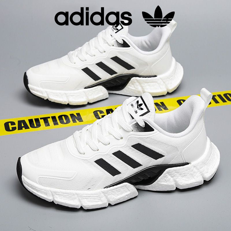 Adidas vyriški batai su minkštu padu ir patogia amortizacija.