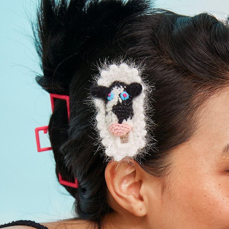 handmade jewelry  unique accessories Cow Hair Clip-feeky