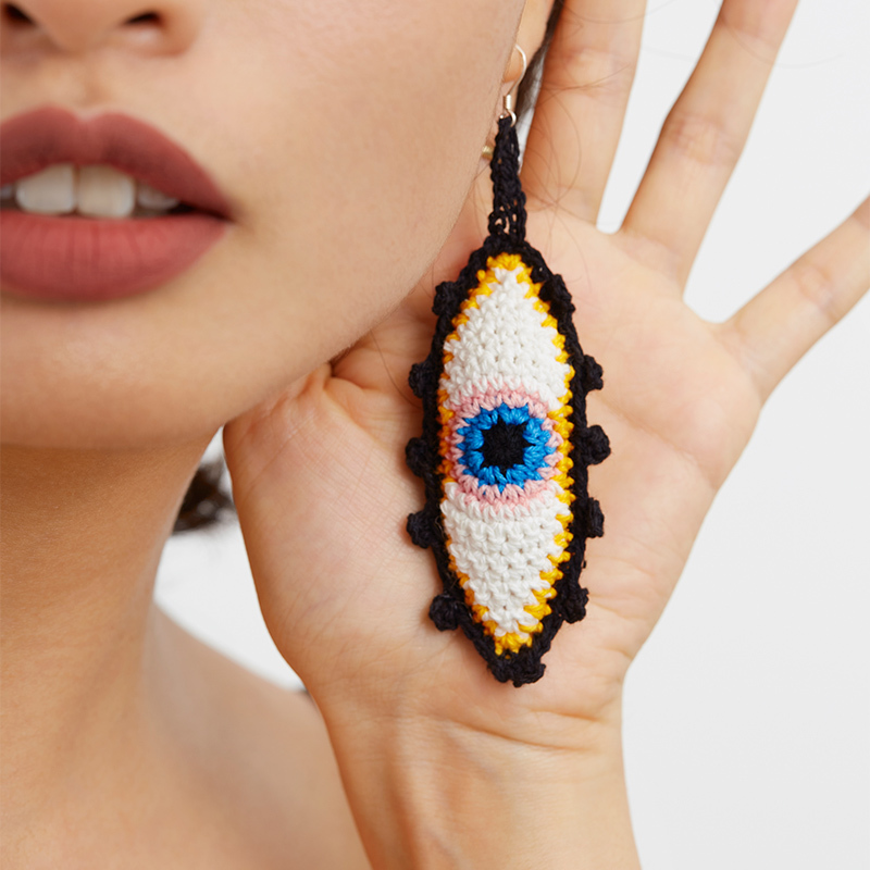 Eye earrings