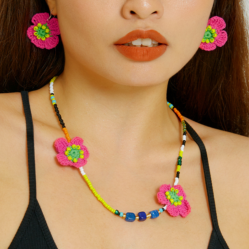 Flower necklace